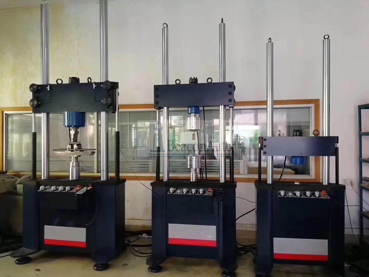 微機(jī)控制電液伺服動靜萬能疲勞試驗(yàn)機(jī)主要技術(shù)指標(biāo)